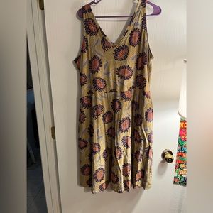 Pact XXL Jersey Knit v-neck sunflower dress